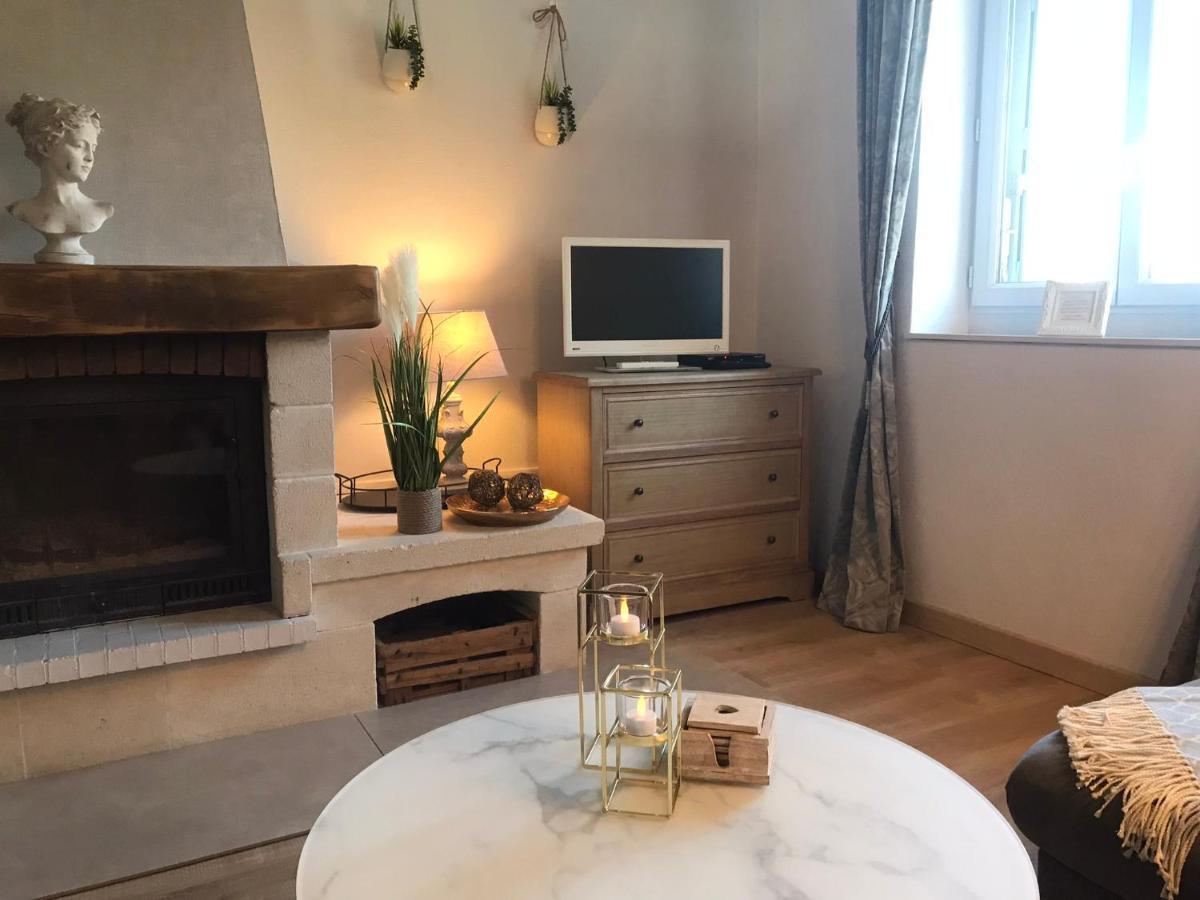 Bed and Breakfast Domaine Pont Juillet Fontaines  Exterior foto